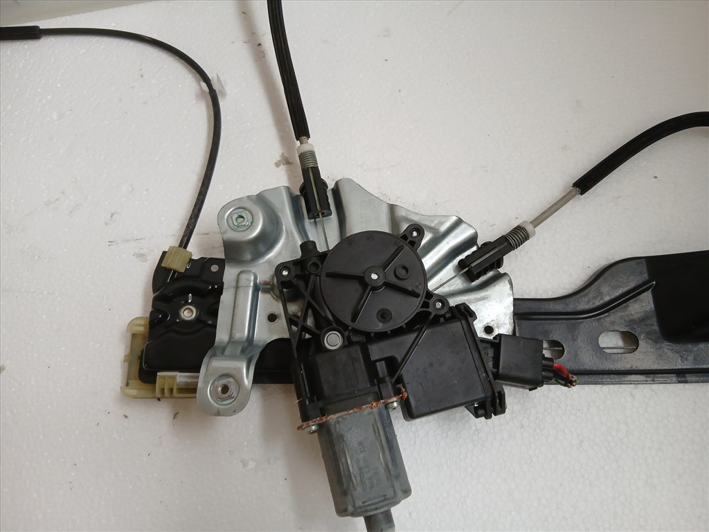 Opel Astra J 2009-2015 jobb első Ablakemelő Szerkezet Elektromos 915368104 5. kép