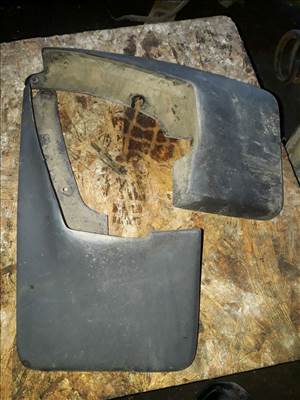 Suzuki Ignis 03-07 Hátsó Sárfogó Gumi Pár