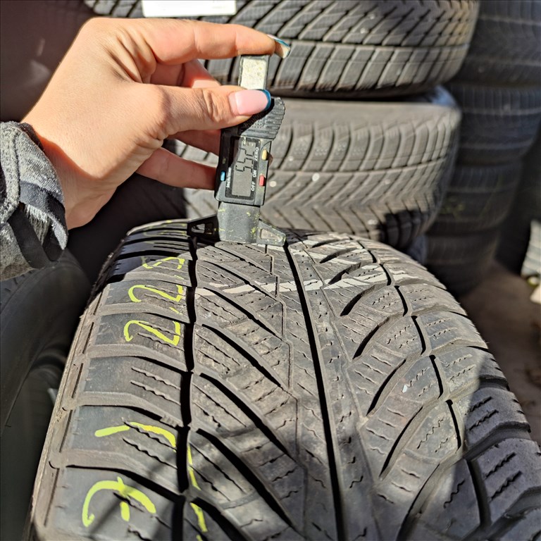  225/55 R17 Goodyear téli gumi 15000ft a 2db/207/ 2. kép