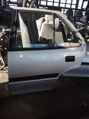 Suzuki Swift II 96-03 Bal Hátsó Ajtó