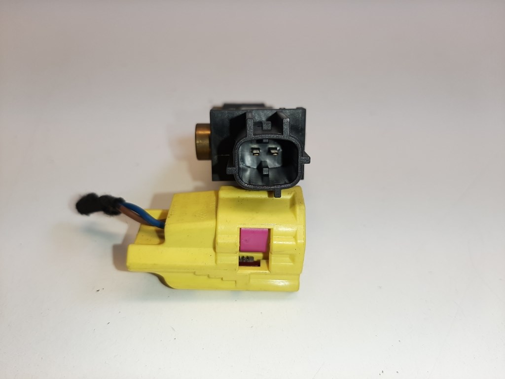 Audi A4 (8E B7) bal hátsó légzsák oldalütés érzékelõ 8E0959643B 2. kép