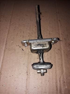 Opel Frontera A Első Ajtó Nyitáshatároló