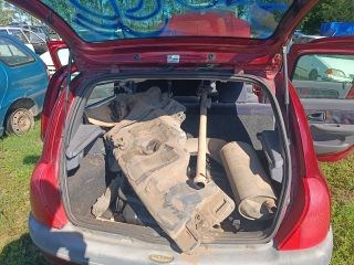 RENAULT CLIO II (BB0/1/2, CB0/1/2) Jobb hátsó Dobbetét (Kerékjárati, Műanyag) 4. kép