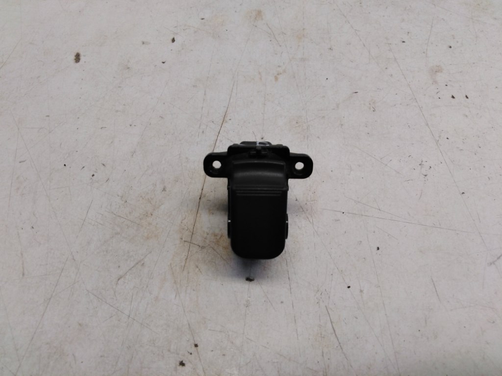 Kia Soul jobb hátsó ablakemelõ kapcsoló 4885201110 1. kép