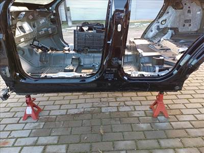 Land Rover Evoque (L551) bal küszöb