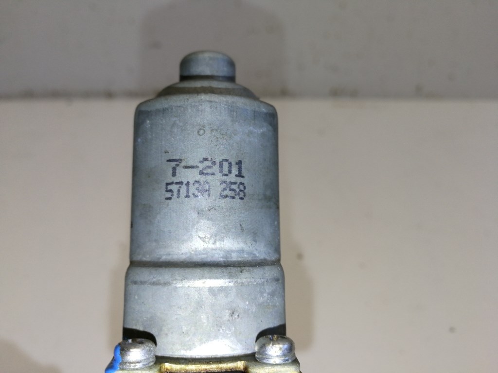 Mitsubishi Asx bal hátsó ablakemelõ motor 5713A258 3. kép