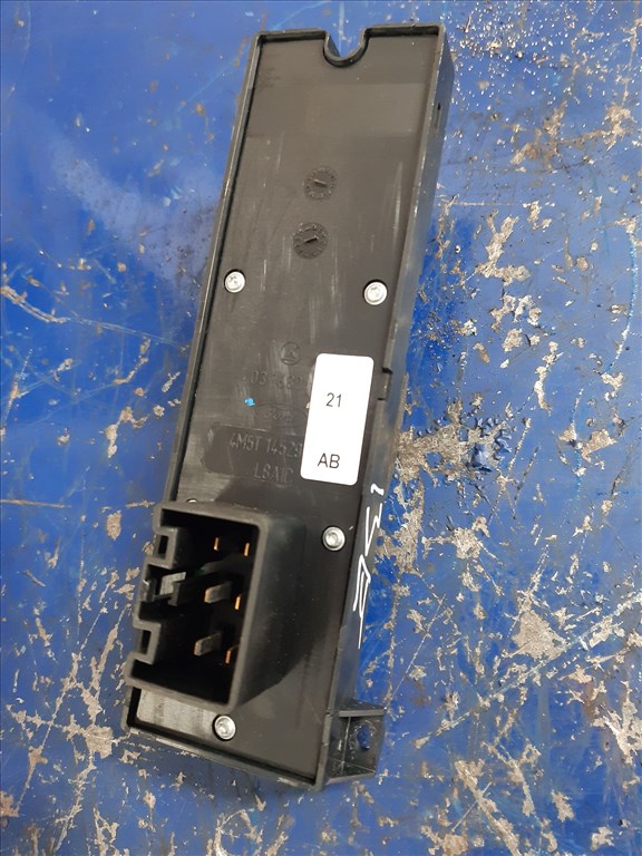 Ford Focus II Bal Elsõ Ablakemelõ Kapcsoló 4M5T 14529 AB 2. kép