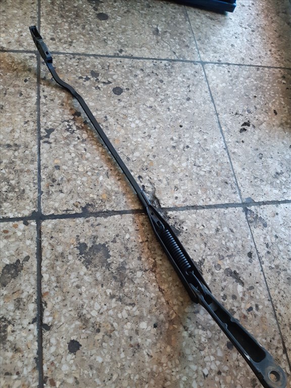 Opel Astra G Jobb Elsõ Ablaktörlõ Kar 90 559 601 RH 1. kép