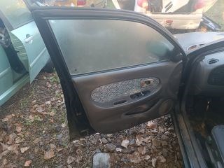 KIA SEPHIA lépcsőshátú (FA) Biztosítéktábla Fedél 3. kép