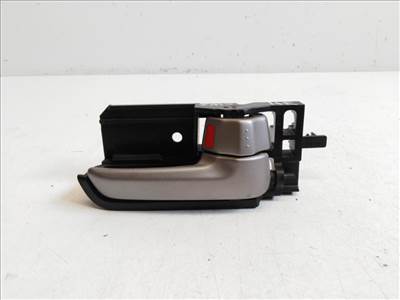 Suzuki Swift (RS) jobb hátsó belső kilincs