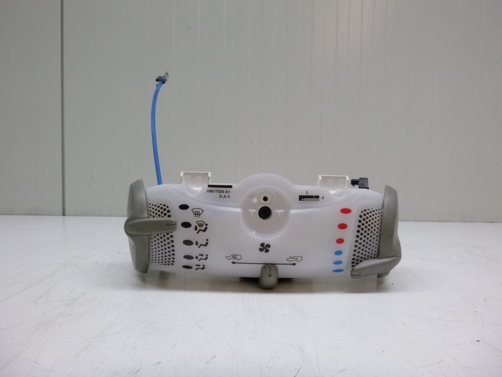 Toyota Aygo (AB10) fûtéskapcsoló (fûtés kapcsoló) 1. kép