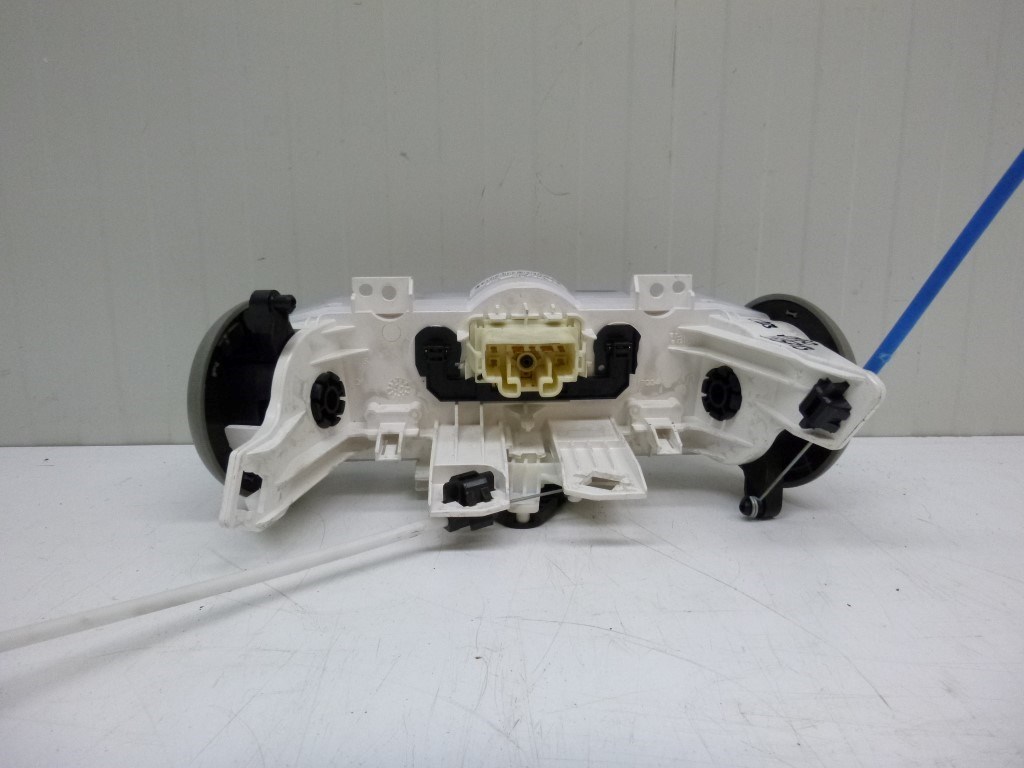 Toyota Aygo (AB10) fûtéskapcsoló (fûtés kapcsoló) 2. kép