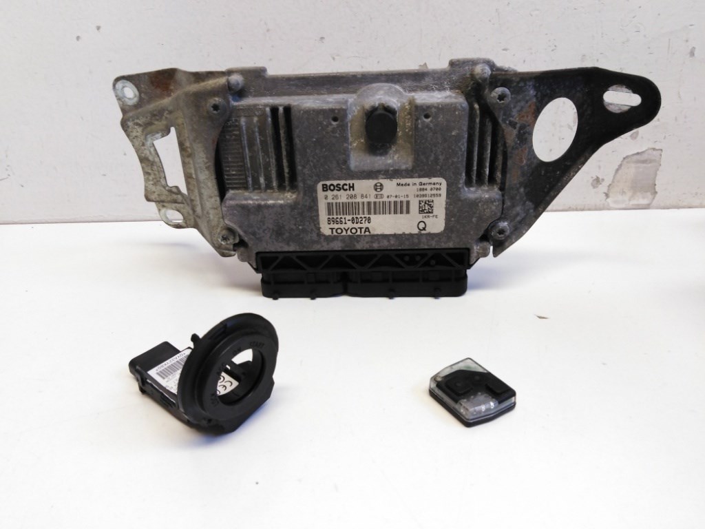Toyota Yaris (XP90) motorvezérlõ 896610D270 0261208841 1. kép