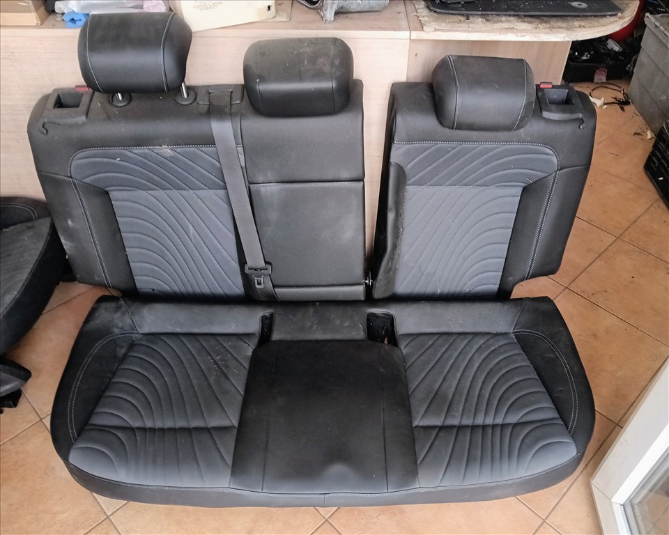 Opel Astra J Sedan fűthető fél bőr ülés szett 2. kép