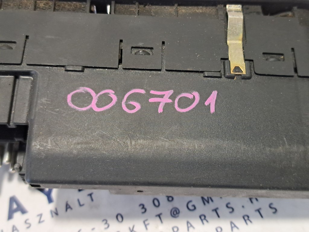 BMW E39 ablakemelõ kapcsoló tükörállító - hibás 6. kép