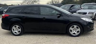 Ford Focus Mk3 Jobb hátsó ajtó fekete