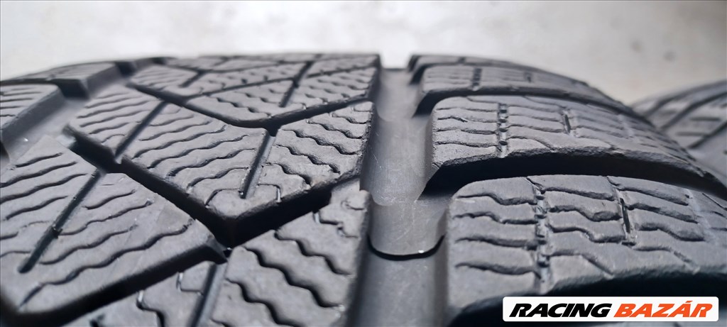  Pirelli Sottozero3 Winter MO 245/45 R18 téli gumik 2db 6. kép