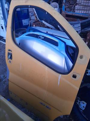 Renault trafic jobb első ajtó 