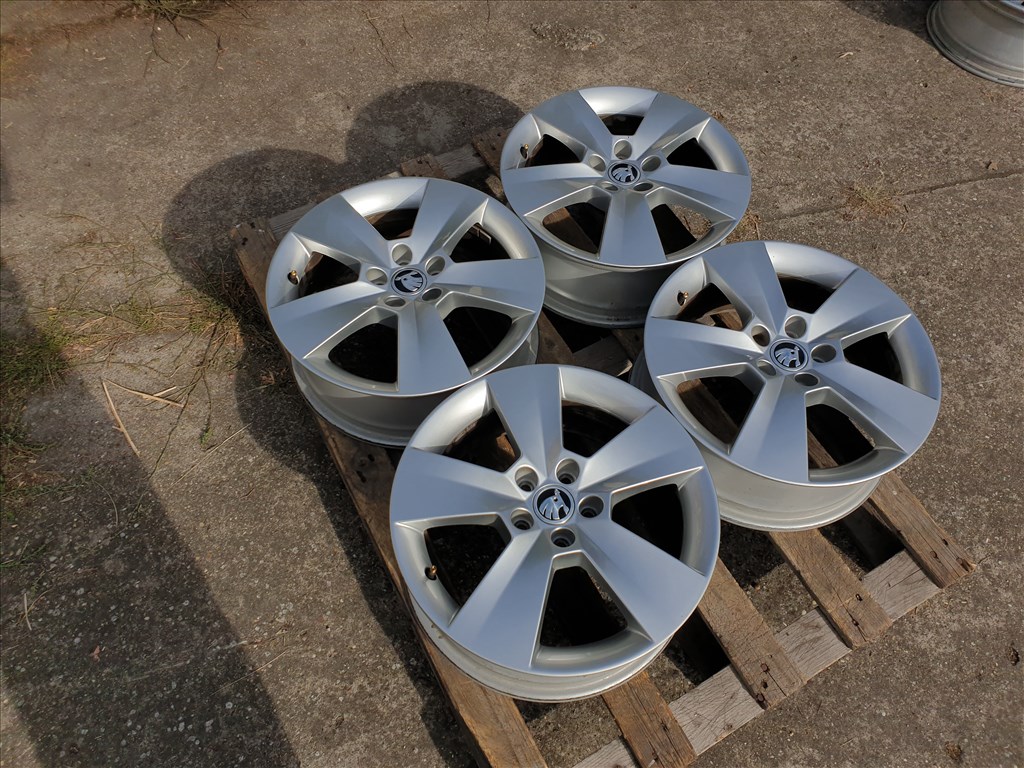 16" 5x100 Skoda Scala 5. kép