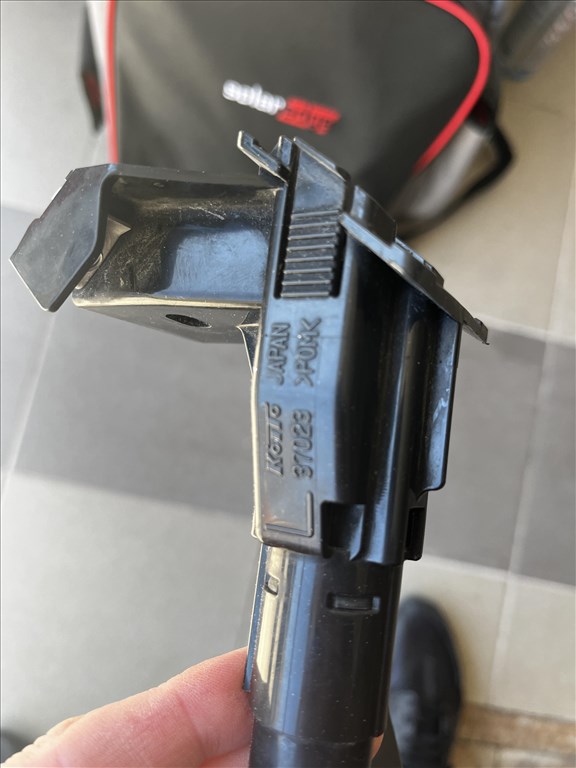 Mitsubishi Outlander II 2.0 DI-D 4WD Mitsubushi Outlander MK2 fényszorómósó 209231 462640236 1. kép