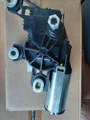 Volkswagen Passat B5 Hátsó ablaktörlő motor  3b9955711b