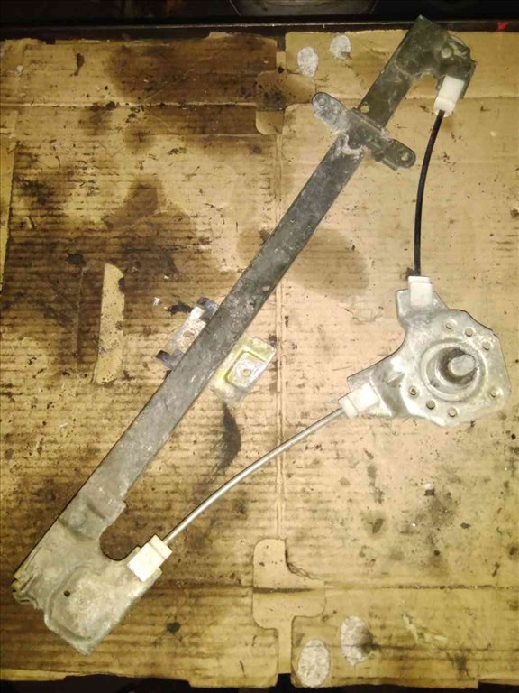 Suzuki Swift II 92-03 Bal Hátsó Ablakemelõ Szerkezet Mechanikus 2. kép