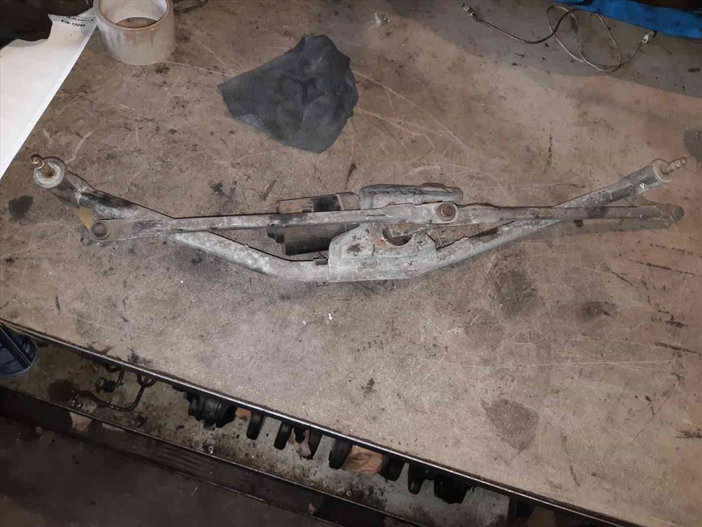 Volkswagen Transporter T4 91-03 Elsõ Ablaktörlõ Motor ቛõ Ablaktörlõ Mechanika 0 390 241 163 1. kép