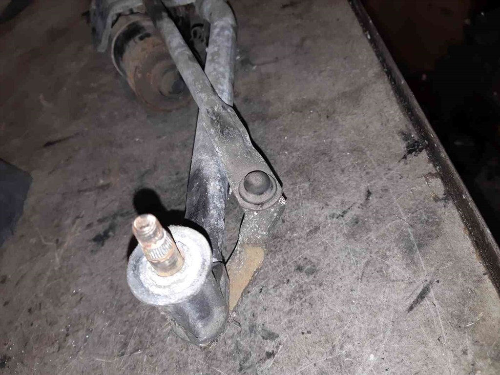 Volkswagen Transporter T4 91-03 Elsõ Ablaktörlõ Motor ቛõ Ablaktörlõ Mechanika 0 390 241 163 3. kép