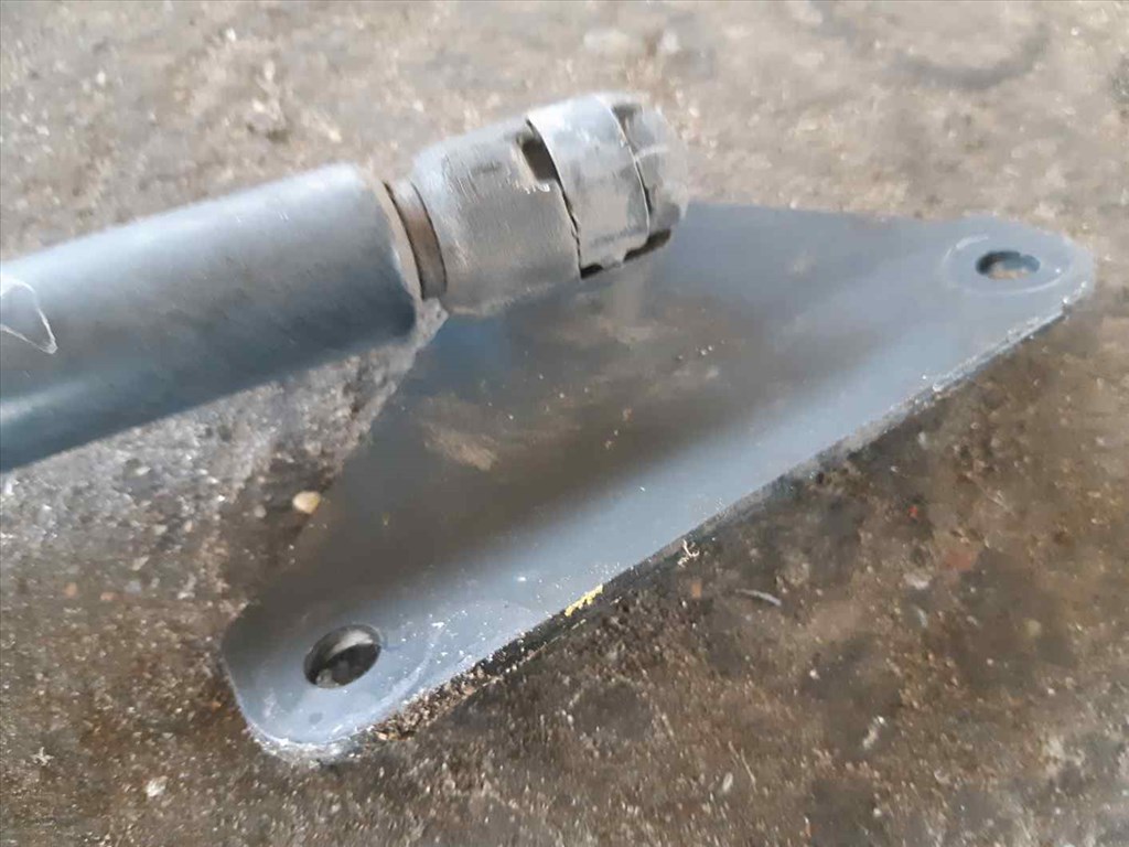 Mercedes ML 270 Csomagtérajtó Teleszkóp A163 740 00 45 3. kép