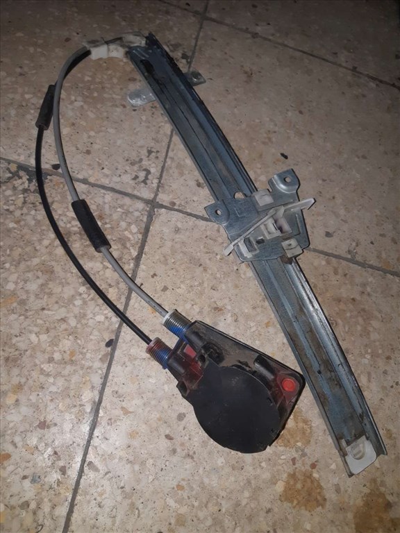 Mazda 323 Bal Elsõ Ablakemelõ Szerkezet Mechanikus 2. kép