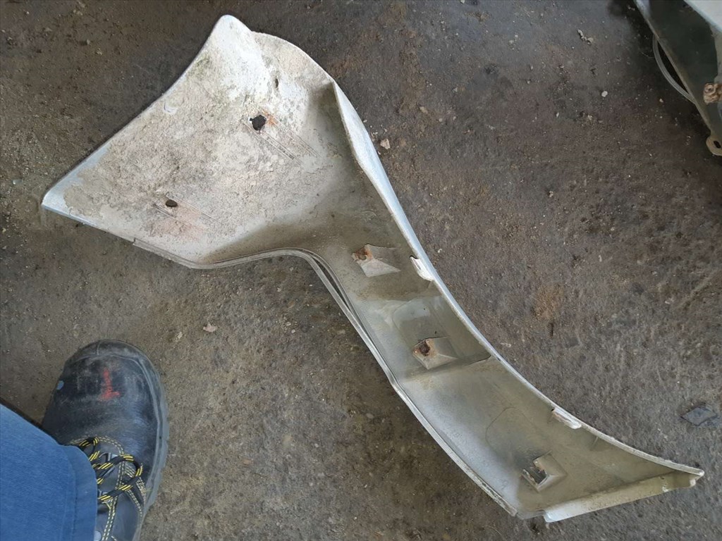 Suzuki Grand Vitara -05 Jobb Hátsó Sárvédõ Szélesítés 71850-65DA0 2. kép