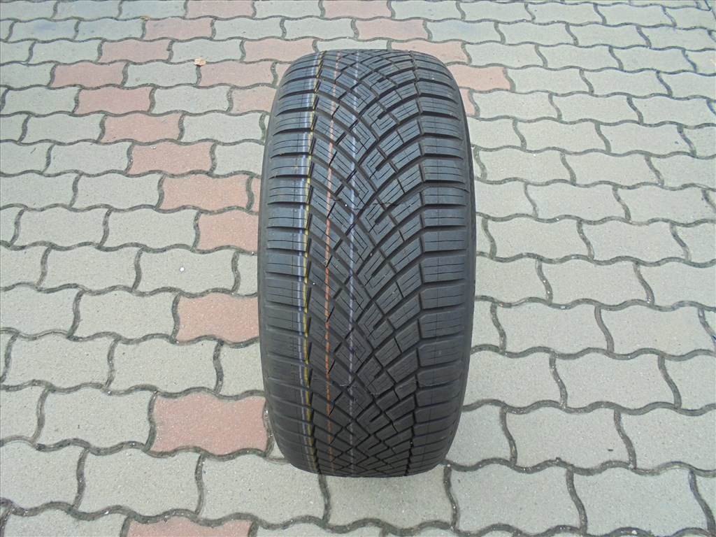 Új 235/45 R 18-as 1 db Continetal 2023-as néyévszakos gumi eladó 1. kép