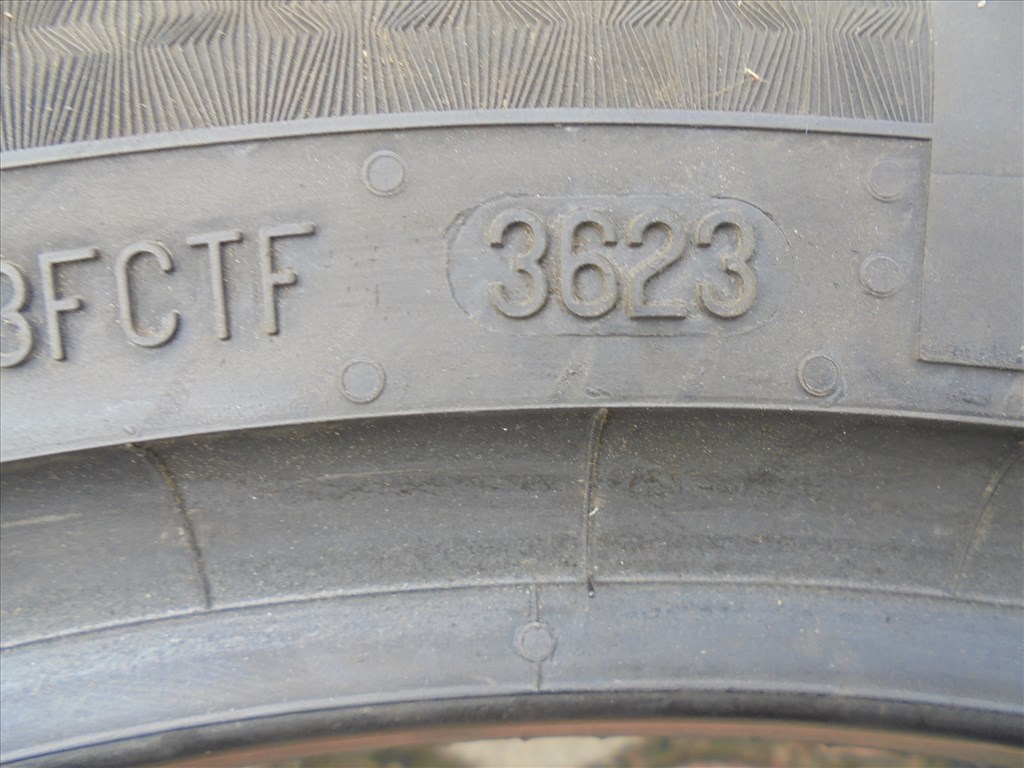 Új 235/45 R 18-as 1 db Continetal 2023-as néyévszakos gumi eladó 6. kép