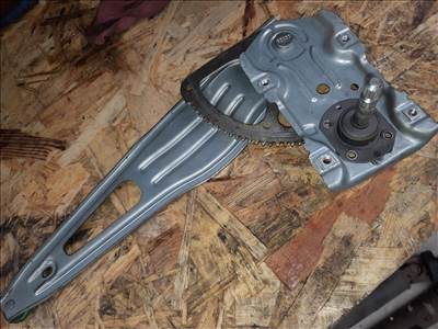 Toyota Yaris 05-10 Bal Hátsó Ablakemelő Szerkezet Mechanikus