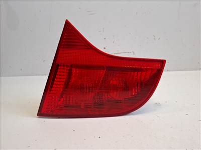 Audi A4 kombi (8E B7) jobb hátsó belső lámpa 8E9945094