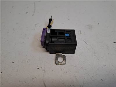 Audi TT (8J) akkumulátor biztosíték 4F0915519