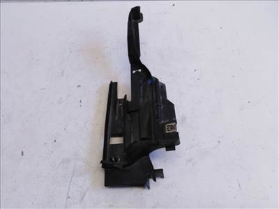 Ford Focus jobb első levélrács záróvég BM51A02476AF