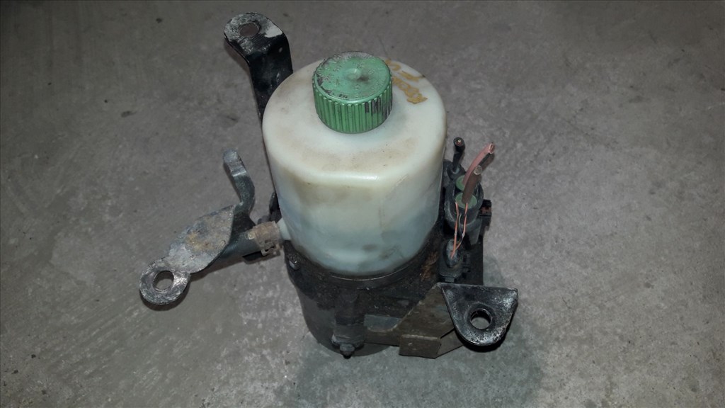 Skoda Roomster Kormányszervó Szivattyú  Szervó Tartály 6R0 423 156 1. kép