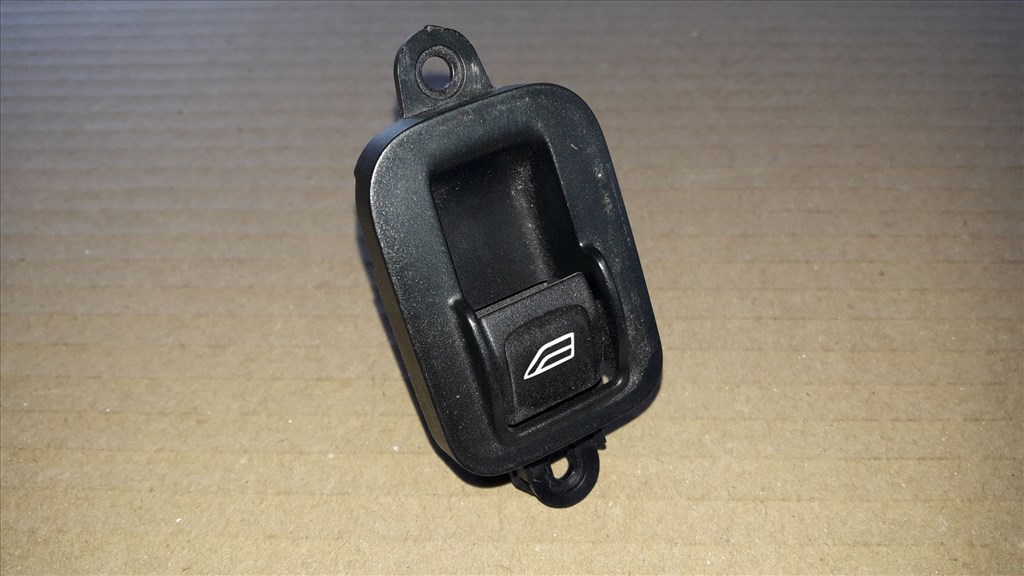 Volvo S40 04-12 Hátsó Ablakemelõ Kapcsoló 30 773 217 1. kép