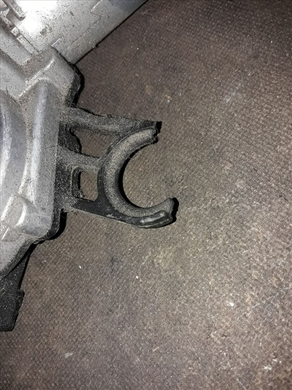 Opel Astra H Hátsó Ablaktörlõ Motor 13105981 3. kép