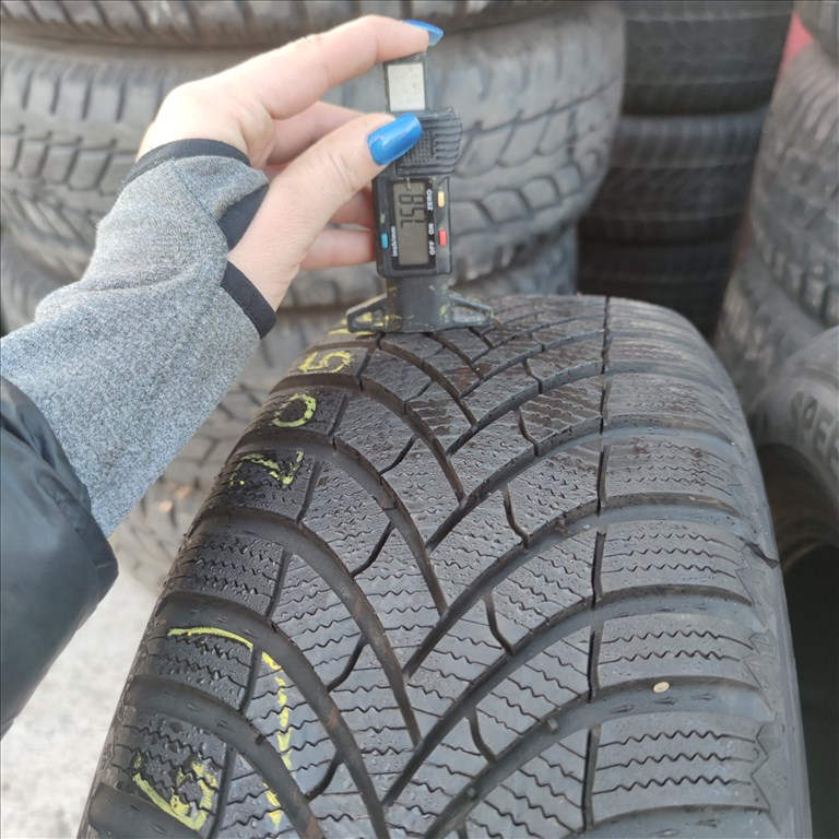  205/60 R16 Semperit téli gumi 35000ft a 2db/236/ 1. kép