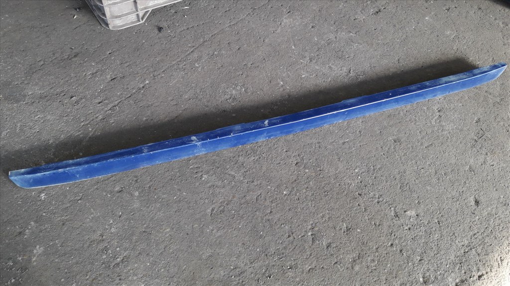 Skoda Octavia Hátsó Lökhárító Díszléc 1U6 807 641 1. kép