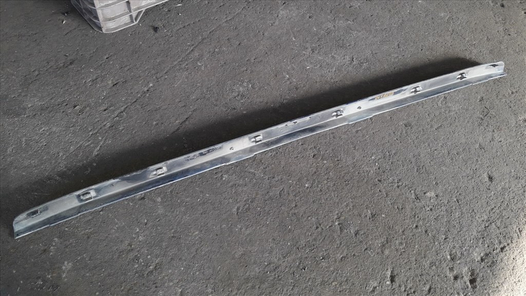 Skoda Octavia Hátsó Lökhárító Díszléc 1U6 807 641 2. kép