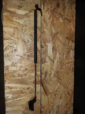 Suzuki Swift III 04-10 Csomagtérajtó Teleszkóp