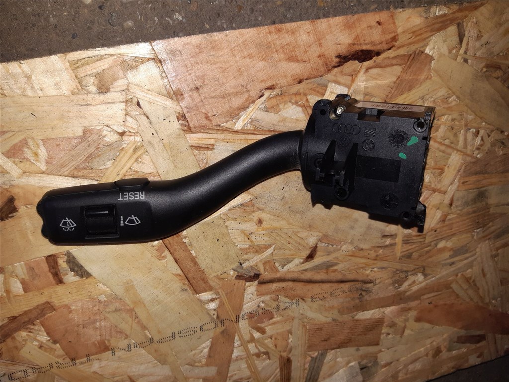 Audi A4 B6 Ablaktörlõ Kapcsoló 1. kép