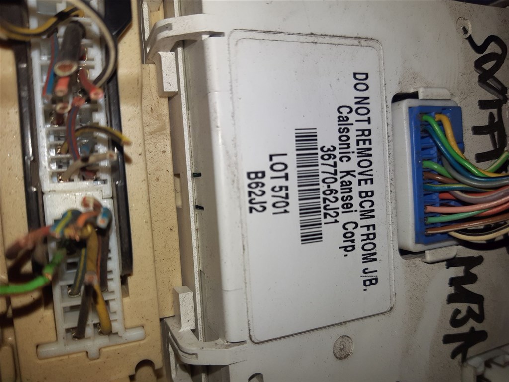 Suzuki Swift III 04-10 Biztosítéktábla / Relé Tábla YN2-C1L 5. kép