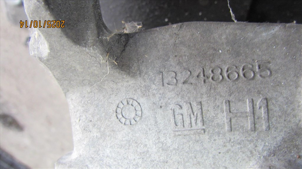 Opel Zafira C Tourer 2013 2.0D A20DTH motortartó bak  13248665 2. kép