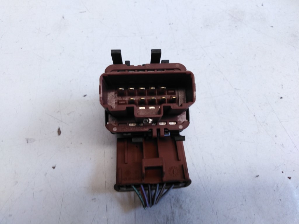 Renault Scenic bal elsõ ablakemelõ kapcsoló 3. kép