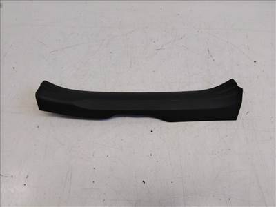 Toyota Auris (E150) bal hátsó küszöb kárpit 6791812120
