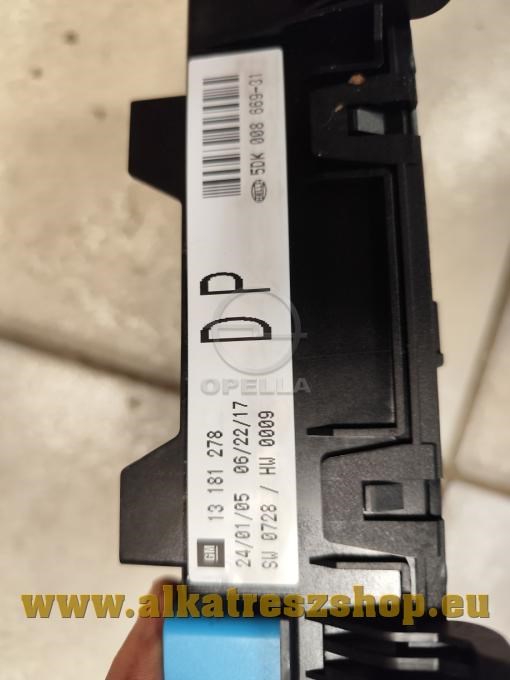 Opel Astra H REC modul - biztosítéktábla csomagtér 13181278 DP 2. kép